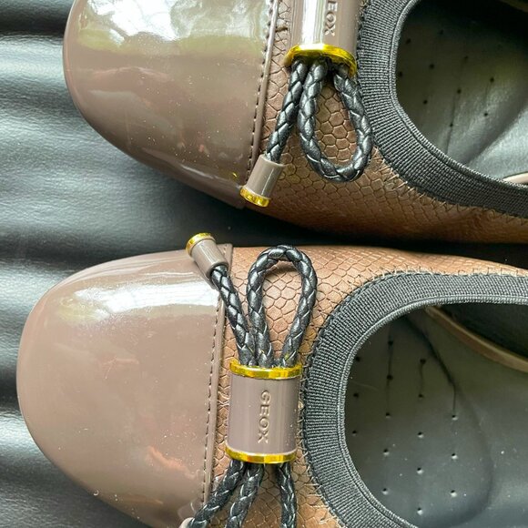 Ladies Leather & Patent Leather shoes - Picture 2 of 7